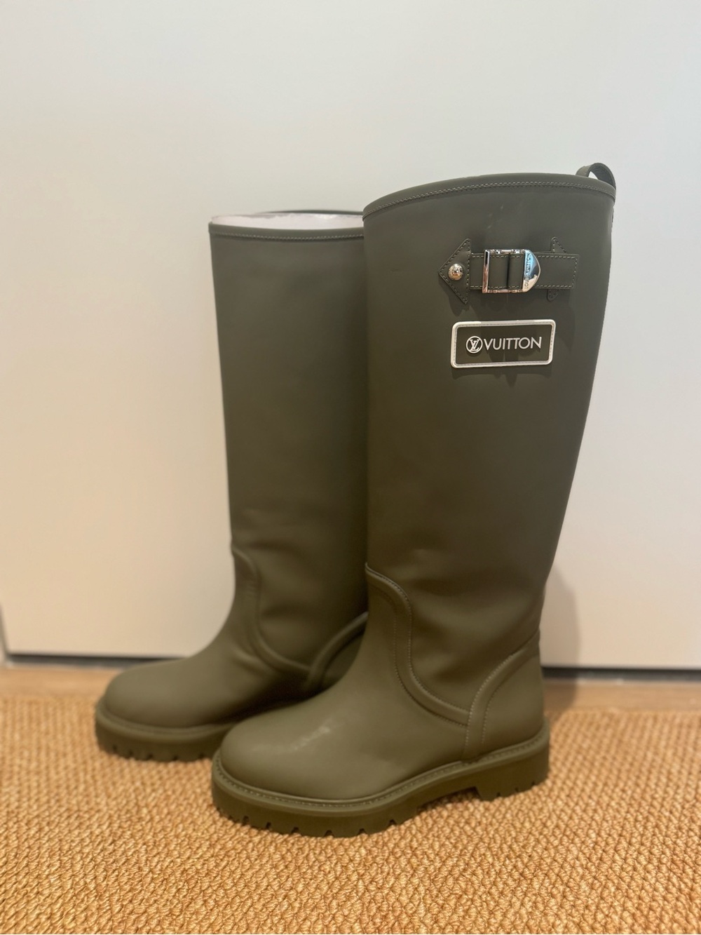 Louis Vuitton Rubber Calfskin Territory Flat High Boots Khaki